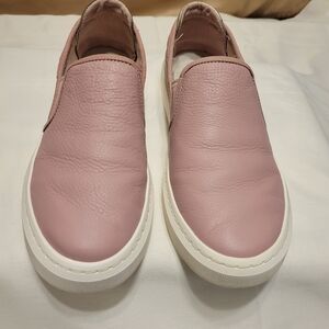 UGG Almeda Loafers Women Size 9 Foxglove Pink Slip On Low Top Sneaker Shoe